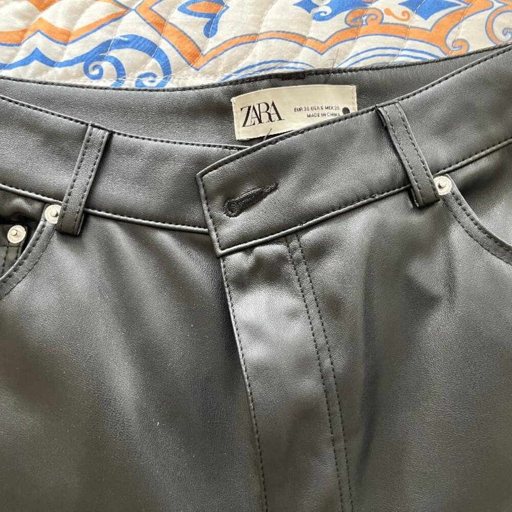 Zara Black Faux Leather Pants Size US 6 - Picture 2 of 5